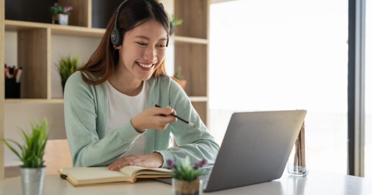 【Python学習】スクールの受講形式はどっちが良い？【オンラインvs通学を徹底比較】